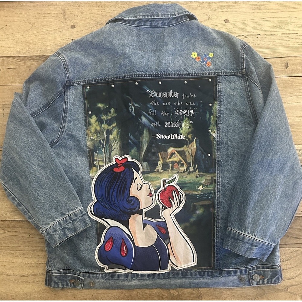 Rare Disney Snow White Movie Artwork Denim Jean Jacket Women's XL